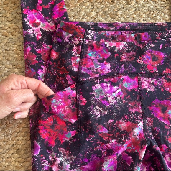 Lululemon Swift Speed High-Rise Tight 28"
Fluoro Floral Multi - Picture 11 of 12